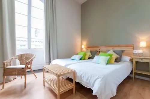 Konukevi Triana 103 &