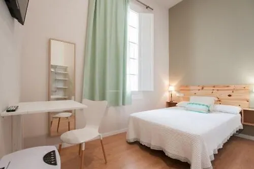 Triana 103 & Pensjonat 3*